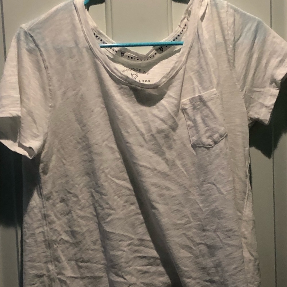 Aeropostale White Tee 🌺